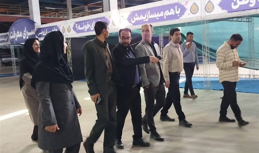 بازدید معاون بهداشتی دانشکده علوم پزشکی سیرجان از محل برپایی غرفه های"سوگواره کوچه های بنی هاشم"